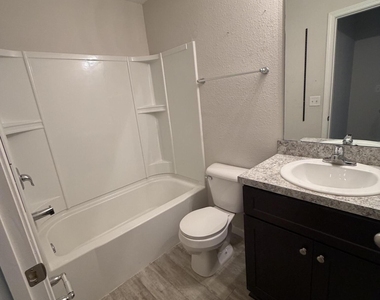 1441 E 25th Street - Photo Thumbnail 13