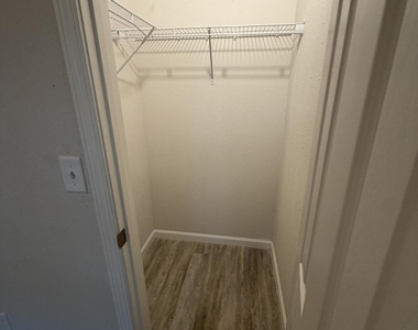 1441 E 25th Street - Photo Thumbnail 12