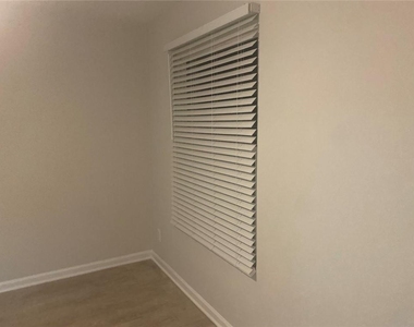 6368 Baker Court - Photo Thumbnail 17