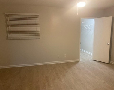 6368 Baker Court - Photo Thumbnail 7