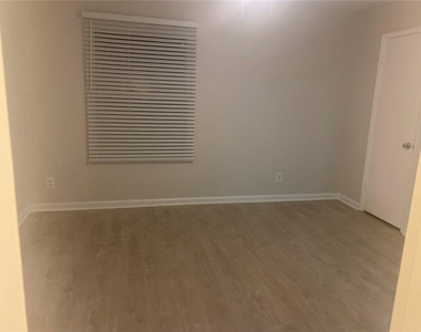 6368 Baker Court - Photo Thumbnail 9
