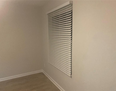 6368 Baker Court - Photo Thumbnail 12