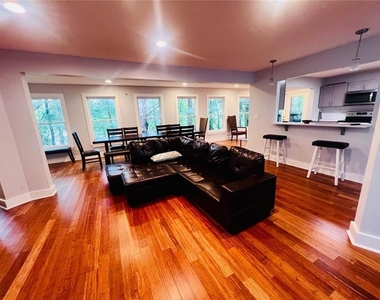 235 Moss Overlook Road - Photo Thumbnail 7
