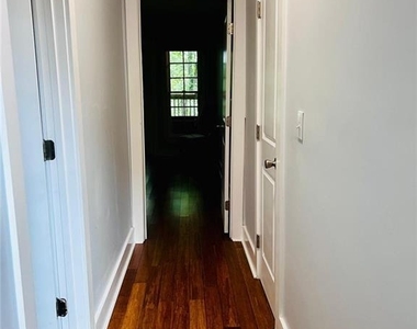 235 Moss Overlook Road - Photo Thumbnail 18
