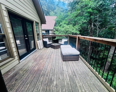 235 Moss Overlook Road - Photo Thumbnail 12