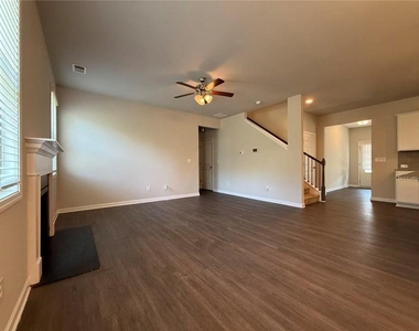 173 Wayside Terrace - Photo Thumbnail 12