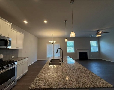173 Wayside Terrace - Photo Thumbnail 7