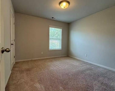 173 Wayside Terrace - Photo Thumbnail 20