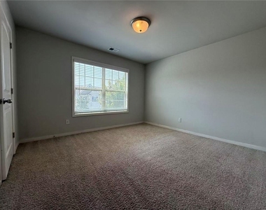 173 Wayside Terrace - Photo Thumbnail 23
