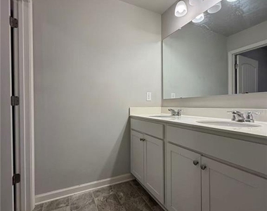 173 Wayside Terrace - Photo Thumbnail 25