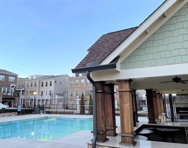404 Caravelle Walk - Photo Thumbnail 15
