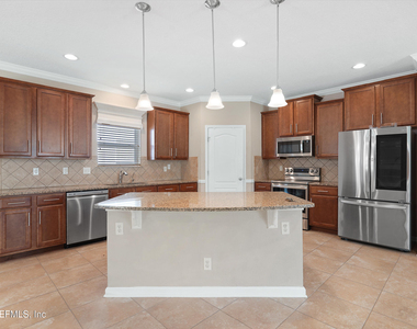 352 Silver Glen Avenue - Photo Thumbnail 9
