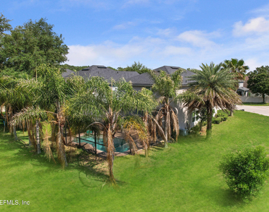 352 Silver Glen Avenue - Photo Thumbnail 4