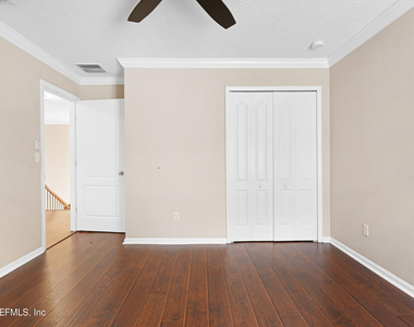 352 Silver Glen Avenue - Photo Thumbnail 16