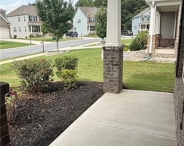 5295 Blue Mountain Lane - Photo Thumbnail 2