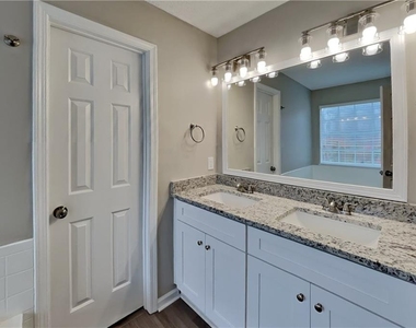 1209 Lainster Drive Se - Photo Thumbnail 10