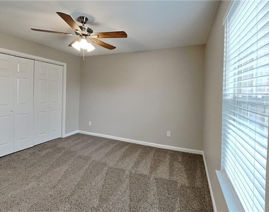 1209 Lainster Drive Se - Photo Thumbnail 13