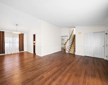 97 E Harbor Drive - Photo Thumbnail 4