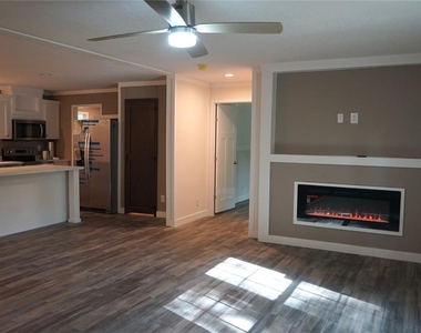 210 Woodland Street - Photo Thumbnail 4