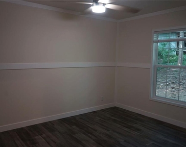 210 Woodland Street - Photo Thumbnail 10