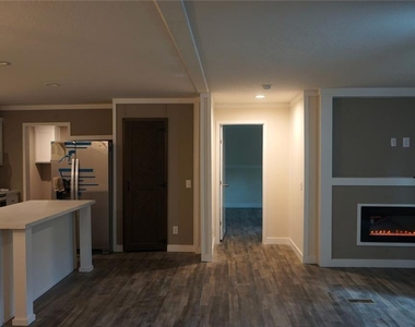 210 Woodland Street - Photo Thumbnail 7