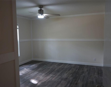 210 Woodland Street - Photo Thumbnail 11