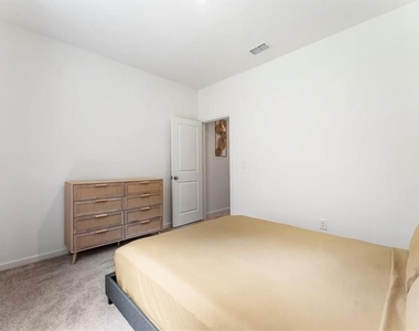 2359 Argento Circle - Photo Thumbnail 29