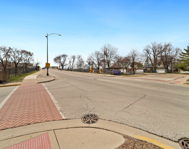 616 Circle Avenue - Photo Thumbnail 20