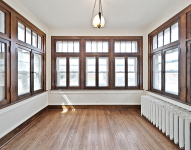 616 Circle Avenue - Photo Thumbnail 2