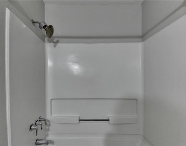 3655 Habersham Road Ne - Photo Thumbnail 20