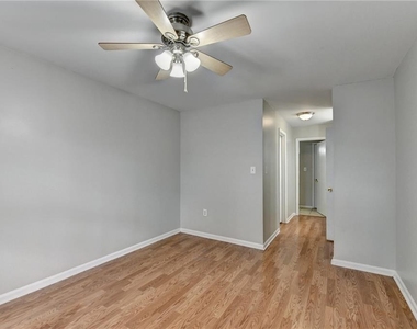 3655 Habersham Road Ne - Photo Thumbnail 17