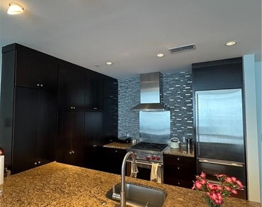 3325 Piedmont Road Ne - Photo Thumbnail 7