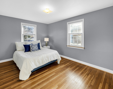 413 S Gilbert Avenue - Photo Thumbnail 9