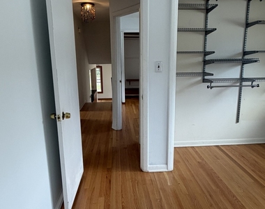 550 Laramie Avenue - Photo Thumbnail 21
