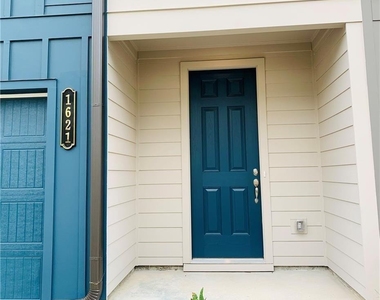 1621 Gunnin Trace Nw - Photo Thumbnail 2