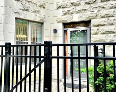 1250 S Indiana Avenue - Photo Thumbnail 1