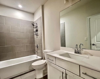 2061 Morrison Avenue - Photo Thumbnail 17