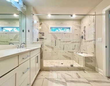 2061 Morrison Avenue - Photo Thumbnail 11