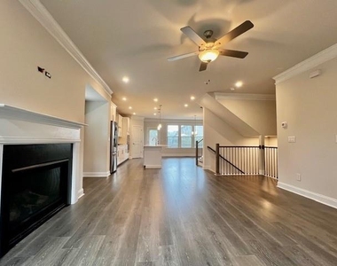 2061 Morrison Avenue - Photo Thumbnail 7