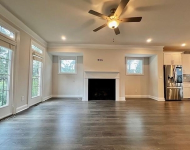 2061 Morrison Avenue - Photo Thumbnail 8