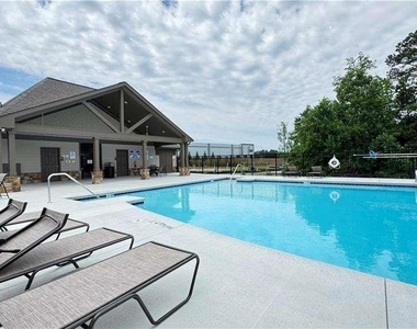 3101 Greyton Drive - Photo Thumbnail 17