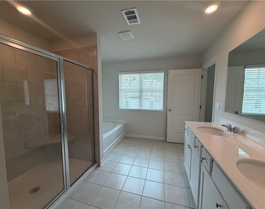 3101 Greyton Drive - Photo Thumbnail 10