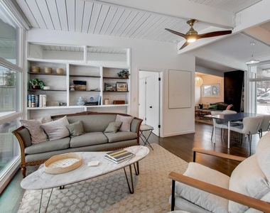 2649 Crawford Avenue - Photo Thumbnail 15