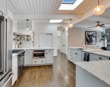 2649 Crawford Avenue - Photo Thumbnail 10
