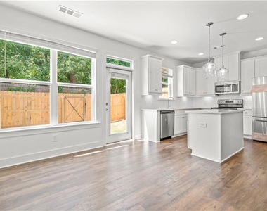 161 Auburn Valley Way - Photo Thumbnail 10
