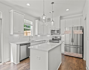 161 Auburn Valley Way - Photo Thumbnail 14