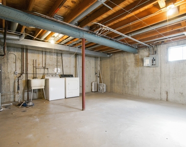1360 W Byron Avenue - Photo Thumbnail 8
