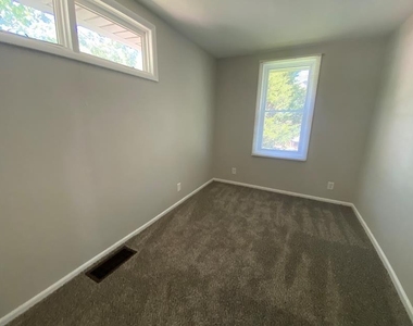 616 Vine Street - Photo Thumbnail 10