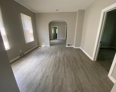 616 Vine Street - Photo Thumbnail 4