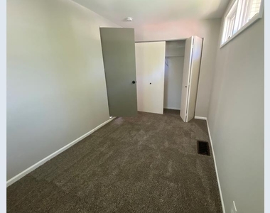 616 Vine Street - Photo Thumbnail 9